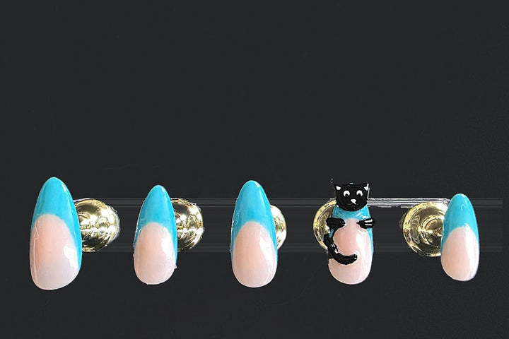 Press-on nails French turquoise chat, peints à la main – Alkemia Studio