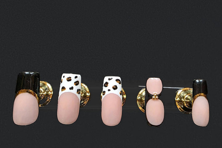 Press-on nails Noir & nude à pois, peints à la main – Alkemia Studio