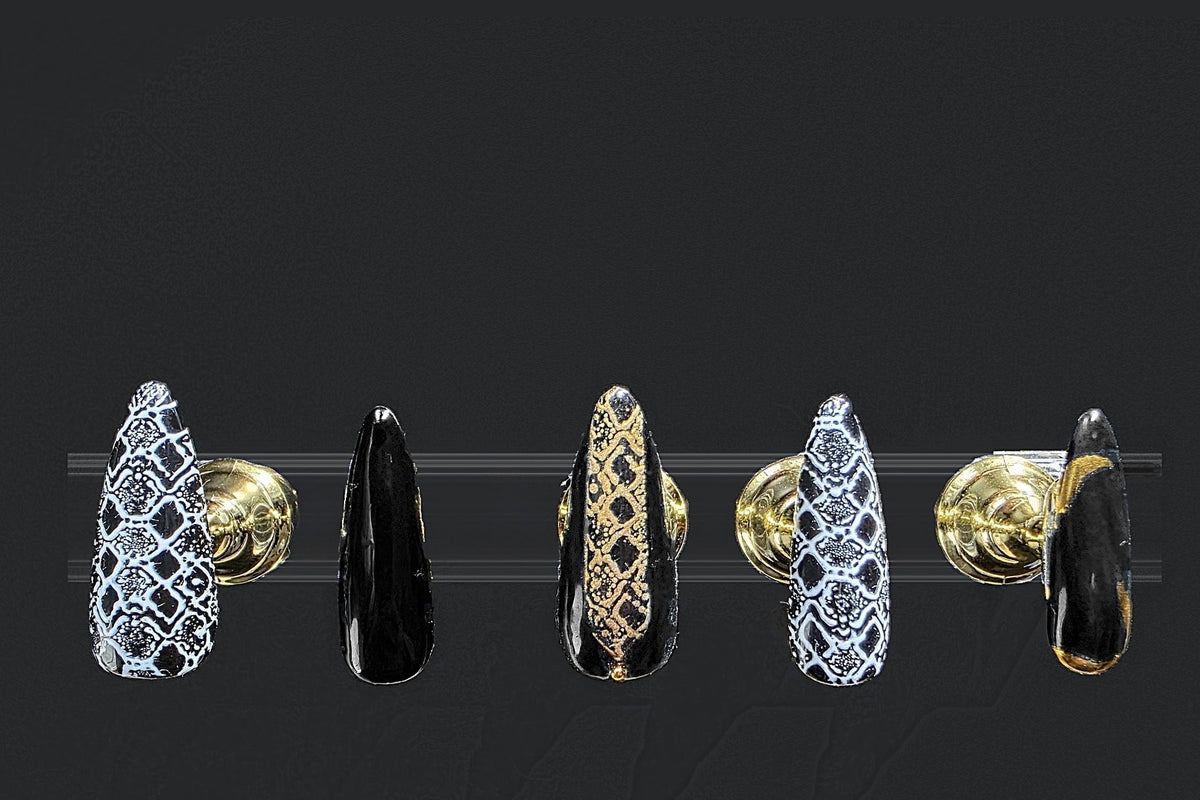 Press-on nails Serpents, peints à la main – Alkemia Studio