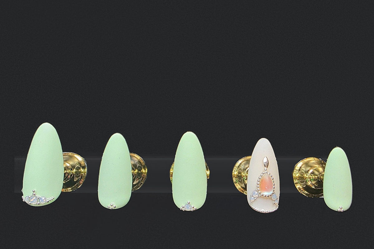 Press-on nails Vert d'eau, peints à la main – Alkemia Studio