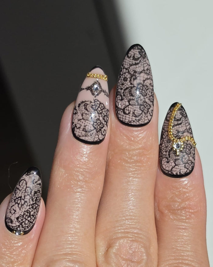 Press-on nails Dentelle noire & or